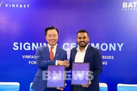 双方代表签署战略合作协议。图自越通社