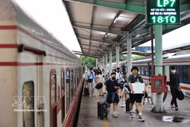 越南铁路全力满足民众大幅增长的出行需求。图自越通社