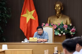 越南政府副总理阮志勇主持召开会议。图自越通社