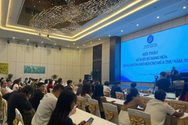 2025年秋季博览会框架内举行的货物来源研讨会。图自越通社