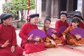 春曲的曲调多样，皆带有清新明快、充满民间气息的旋律，极易打动人心。图自越通社