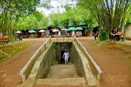 每一个地道口，每一条地道，都是永灵军民“寸土不退，寸步不离”的坚强意志的证明。图自越通社