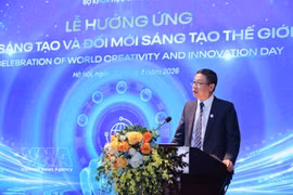 越南科学技术部部长阮黎春定在2026年“科学创意”竞赛启动仪式上发表讲话。图自越通社
