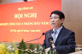 国家主席梁强在会上发表讲话。图自越通社
