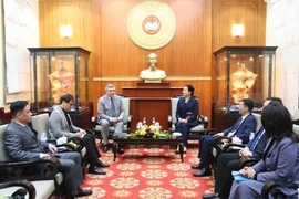 双方会见现场。图自《劳动报》