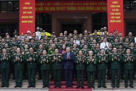 越共中央总书记苏林出席2020—2025年阶段第十一届全军决胜竞赛大会