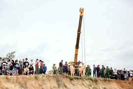 能力量正继续全力调动人力和装备，决心尽快找到失踪渔民并打捞遇难的两艘渔船。图自越通社