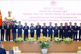 越南国际金融中心管理委员会成立决定发布仪式。图自越通社