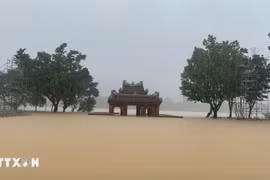 香江水位上涨。图自越通社