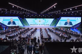俄罗斯首届国际安全论坛现场。图自人民军报
