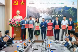 Victory - Bond in Vietnam 》音乐视频发布仪式。图自人民报