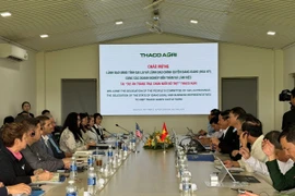 双方举行会晤。图自越通社