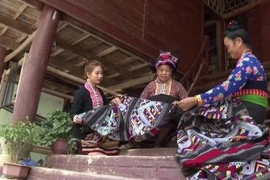 奠边省致力于保护与传承老族文化特色