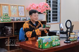越南瑶族青年依托山区特产闯出致富路