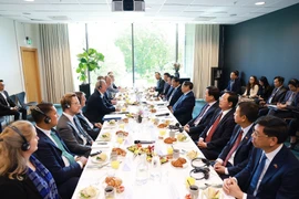 越南政府总理范明：越南欢迎瑞典企业对越前沿领域投资