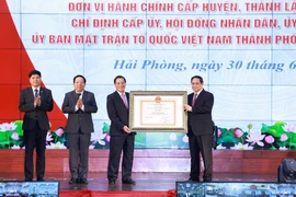 政府总理范明政出席海防市两级地方政府运行公布仪式