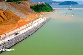 莲沼港项目共用基础设施部分于2022年12月开工，总投资超过3.4万亿越南盾，截至目前已完成95%的施工进度。图自 越通社《Vietnam+》