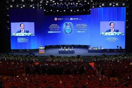 越南政府总理范明政在《河内公约》开放签署仪式上发表主旨演讲。