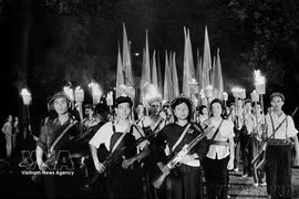 胡志明共青团成立95周年：越南青年在党的光辉旗帜下坚定前行