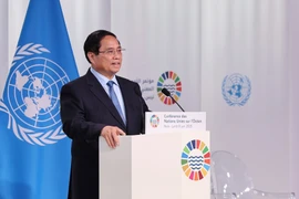 越南政府总理范明政代表东盟在联合国第三届海洋大会上发言