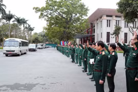 越南救援力量启程赴缅甸开展地震救灾工作