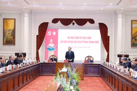 新时期深化司法改革，维护公平正义与建立信任