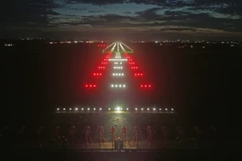 隆城机场全套助航灯光系统正式投入运行