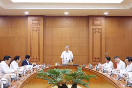 越共中央总书记苏林主持越共十四大文件起草工作会议