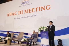 越南国家主席梁强在会议上发言。图自越通社
