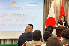 越南驻福冈总领事武芝梅在开幕致辞。图自越通社