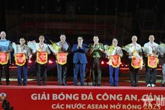 范明政总理出席2025年东盟公安警察足球锦标赛开幕式。图自人民军队报