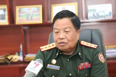 老挝人民军民族文化寄宿学校政委萨文·登纳蒙。图自越通社