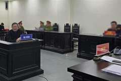 维持对被告陈廷展的一审判决。越通社