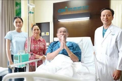 成功救治感染"食肉菌"的柬埔寨患者。图自越通社