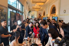 越中两国“2025年“茶和天下”·雅集”文化交流活动在河内举行。图自越通社