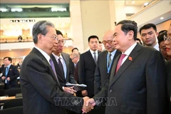 越南国会主席陈青敏会见中国全国人大常委会委员长赵乐际。图自越通社