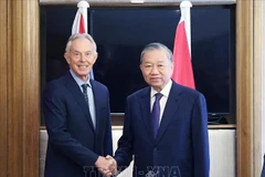 越共中央总书记苏林会见英国前首相托尼·布莱尔。图自越通社