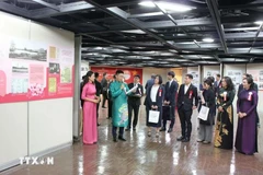 关于胡志明主席专题展在日本福冈市开展。图自越通社