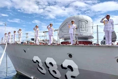 越南海军整装待发。图自劳动报