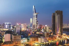 附图：胡志明市努力推动年底经济增长。图自《人民报》