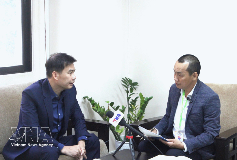 柬埔寨国民议会副秘书长兼国会咨询委员会主席谢万那烈（Chheang Vannarith）接受越通社驻金边记者采访。图自越通社