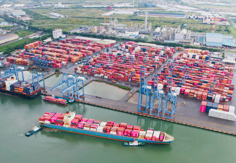 集装箱船停靠盖梅港群中的TCIT港。图自sggp.org.vn