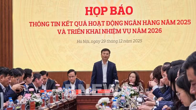 越南国家银行副行长范清河在会议上发表讲话。图自越通社