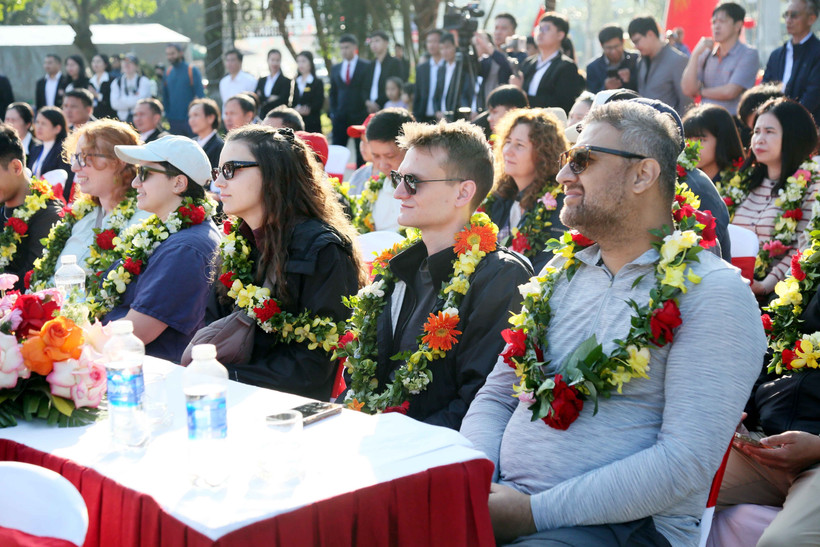 2026年元旦期间世界自然遗产丰芽-格邦国家公园接待的国际游客。图自越通社