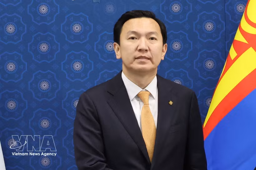 尼亚木-奥索尔·乌其日勒先生当选蒙古国总理。图自越通社