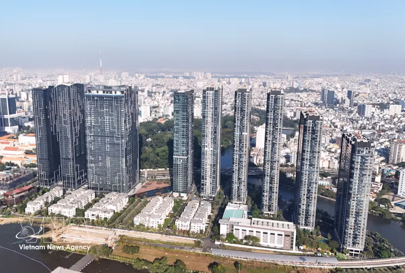 位于胡志明市中心黄金地段的超豪华公寓项目Grand Marina。图自越通社
