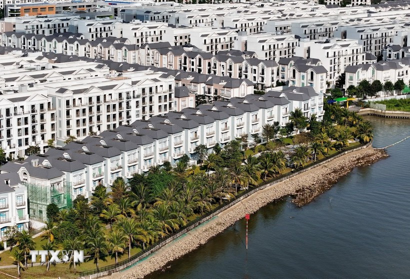 位于胡志明市隆平坊的联排别墅项目。图自越通社