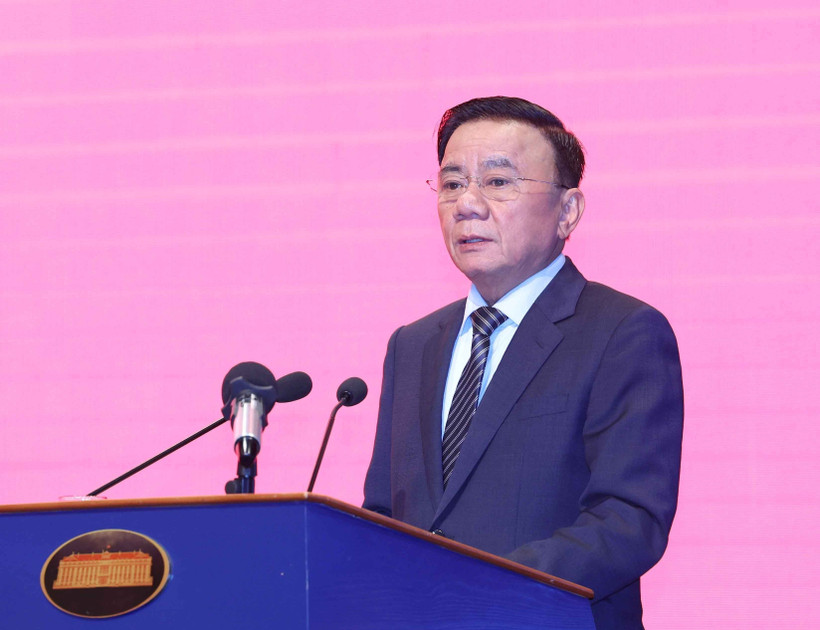 越共中央政治局委员、中央书记处常务书记陈锦秀出席会议并发表指导讲话。图自越通社