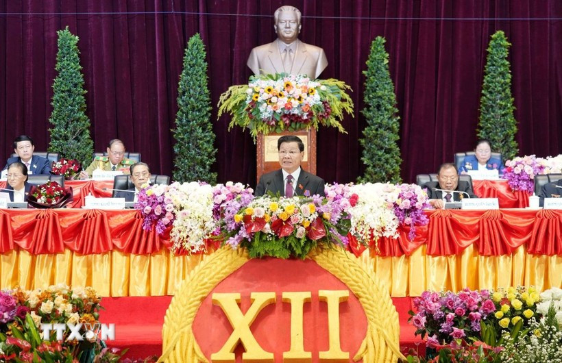 老挝人民革命党中央总书记、国家主席通伦·西苏里在大会上致开幕词。越通社发