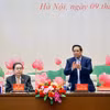 越南政府总理范明政与国会主席陈青敏共同主持会议。图自越通社